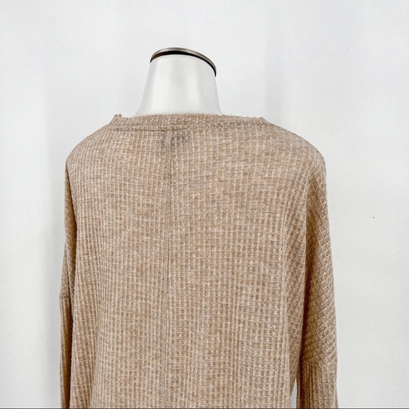 Women's Out From Under Jojo Oversized Thermal - Picture 4 of 5